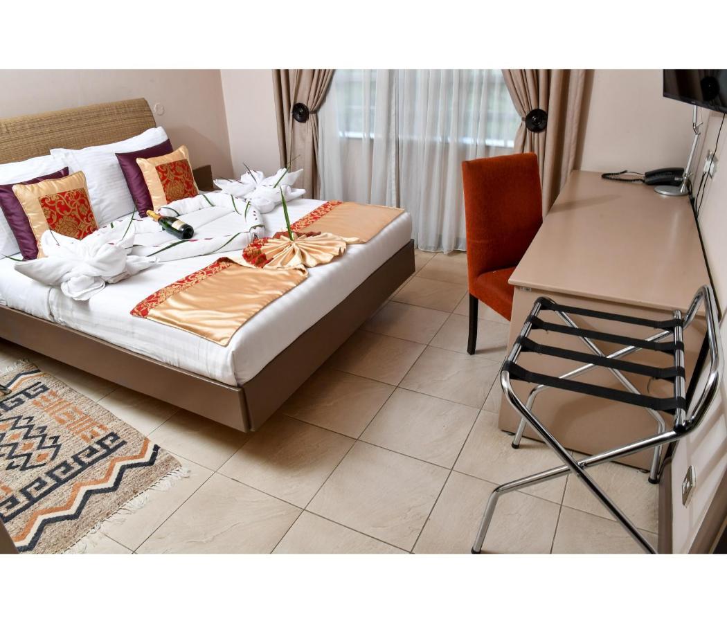 Hillpark Hotel Nairobi Exteriör bild