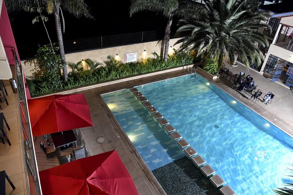 Hillpark Hotel Nairobi Exteriör bild
