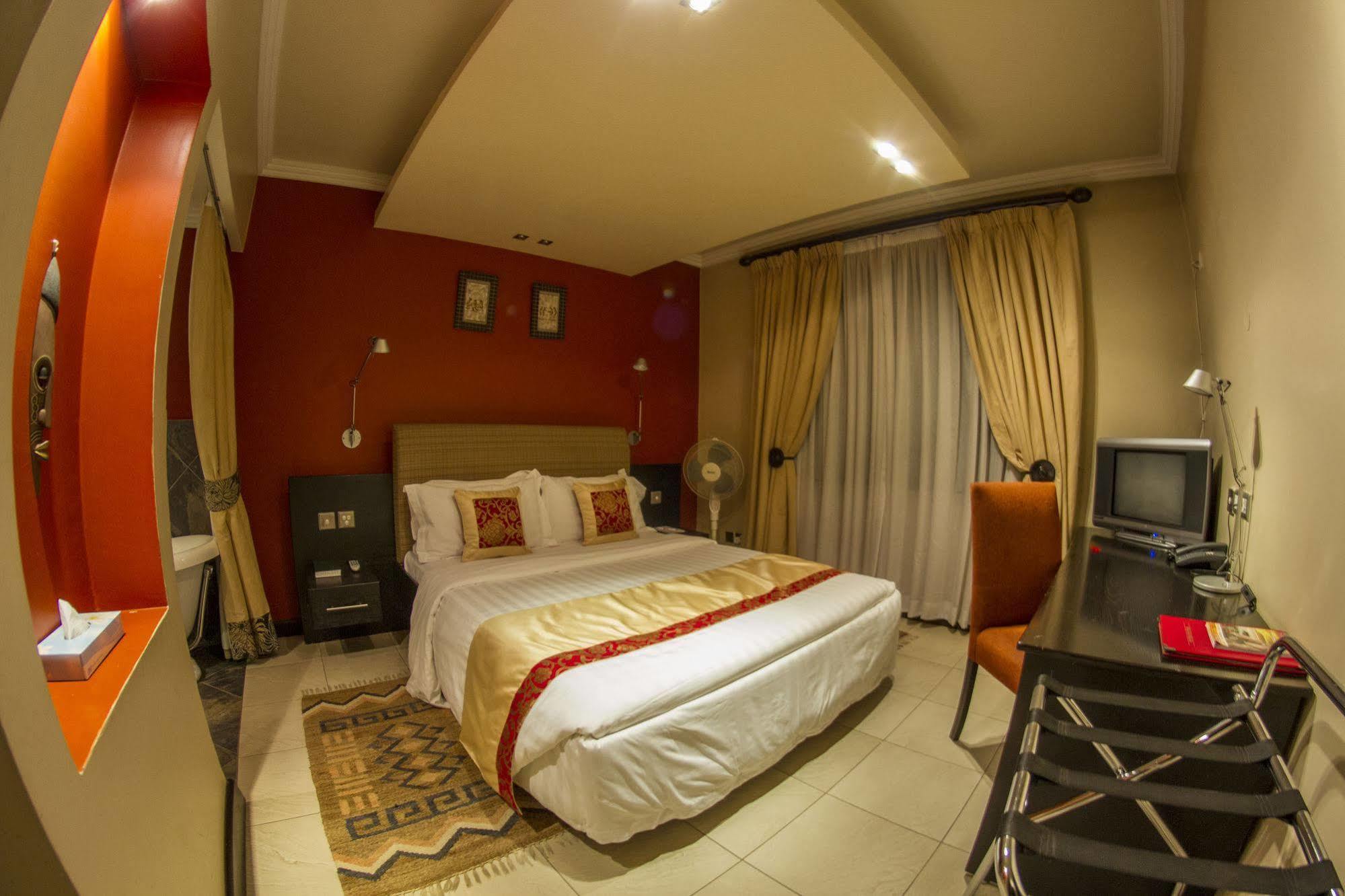 Hillpark Hotel Nairobi Exteriör bild